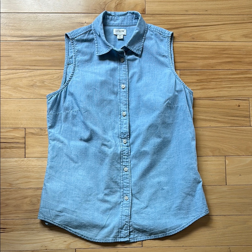 J.Crew Factory sleeveless chambray button up top